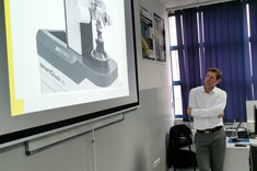 Dr inż. M. Pawłowski - dyrektor Zoller Polska, studenci 2 MM-DU WBMiL