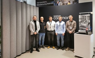 od lewej: Pan Tomasz Janus, Pan Tadeusz Wojtanek, Pan Łukasz Dubiel, Pan Michał Jużyniec, Pan dr inż. Marcin Sałata