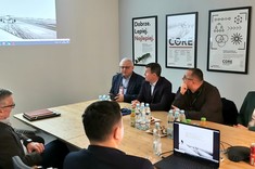 Przedstawiciele Politechniki Rzeszowskiej i Collins Aerospace