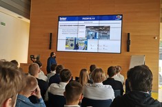 Studenci PRz na warsztatach edukacyjnych w firmie ISCAR Poland