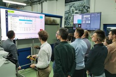 dr inż. M. Sałata, studenci 2 MM-DU WBMiL