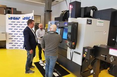 A. Kardasiński(student WBMiL), prof. PRz W. Habrat,  M.Zemanek(Lider Tech Center)