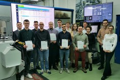 Dr inż. M. Sałata, dr inż. M Pawłowski, studenci 2 MM-DU WBMiL