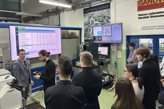 dr inż. M. Sałata, studenci 2 MM-DU WBMiL