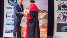 Od lewej: prof. T. Kubiak, prof. PRz A. Marciniec, fot. T. Kudasik