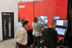 Przedstawiciele firmy Sandvik Coromant oraz studenci WBMiL.