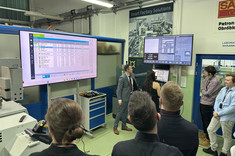 dr inż. M. Sałata, studenci 2 MM-DU WBMiL